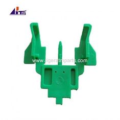 Les pièces détachées du distributeur automatique de billets de banque NCR Cash Cassette Parts Green Pawl Pusher 445-0590338