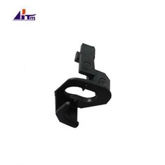 Les pièces détachées du distributeur automatique Diebold Opteva Wide Fender Stripper 49016962000D