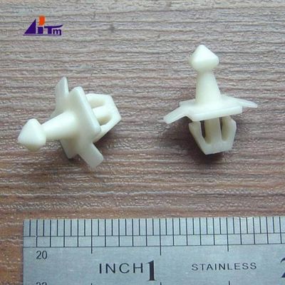 Les pièces détachées du guichet automatique Diebold Opteva Pin Snap Latch Square Blanc 49023555000C