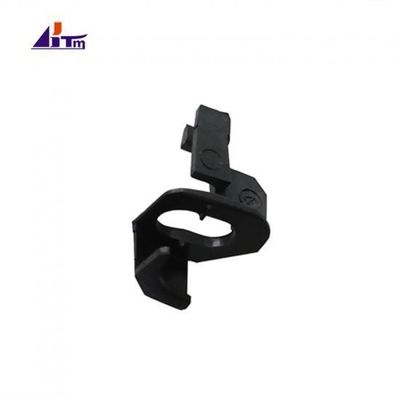 Les pièces détachées du distributeur automatique Diebold Opteva Wide Fender Stripper 49016962000D