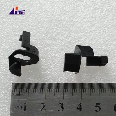 Les pièces détachées du distributeur automatique Diebold Opteva Wide Fender Stripper 49016962000D